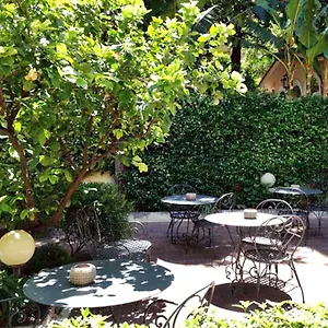 Select Garden 3*, Roma Italia